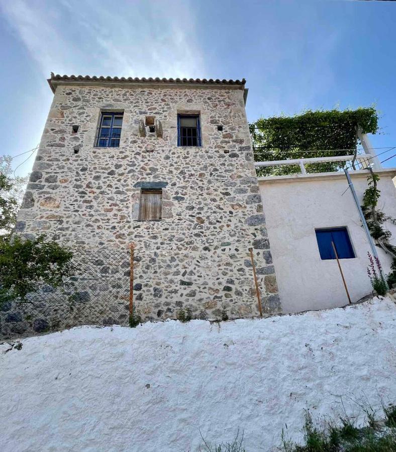 Politeika Traditional House Tirós المظهر الخارجي الصورة