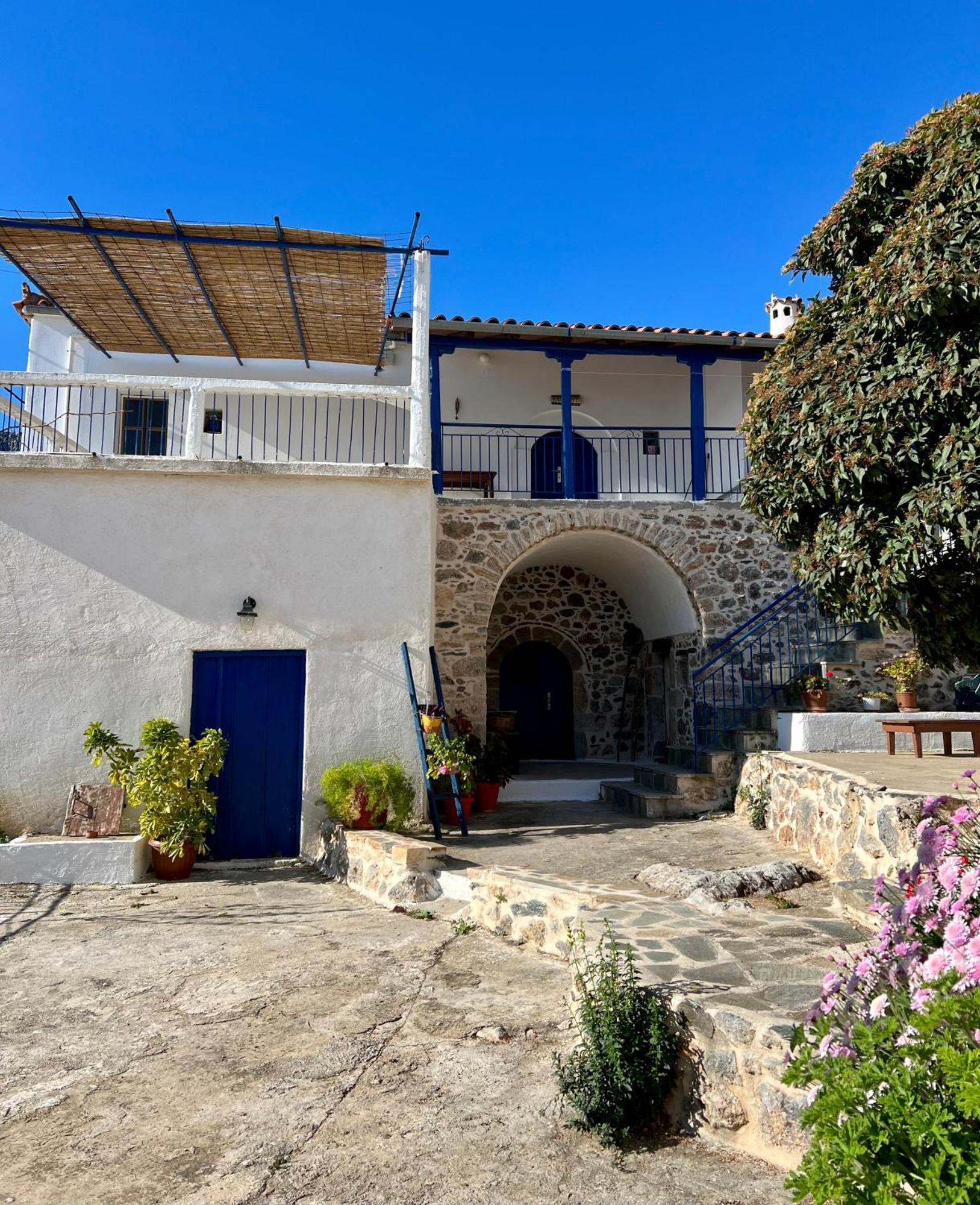 Politeika Traditional House Tirós المظهر الخارجي الصورة